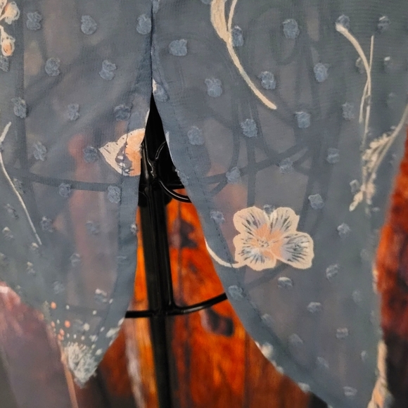 Lauren Conrad Women's 3/4 Sleeve Blouse - Picture 4 of 9